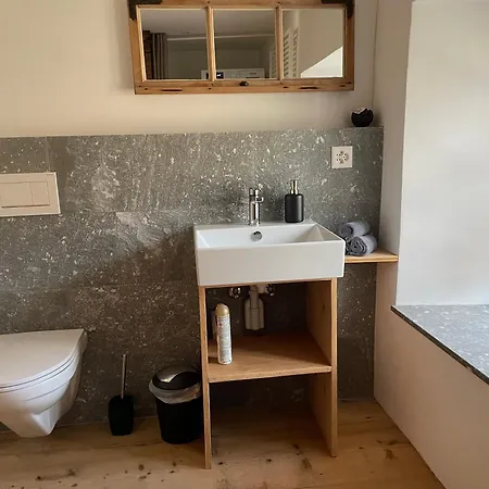 Gemütlich Mit Stil „la Tgea Cotschna“ * Pignieu